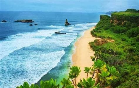 Pantai-Pantai Terindah di Jawa Timur